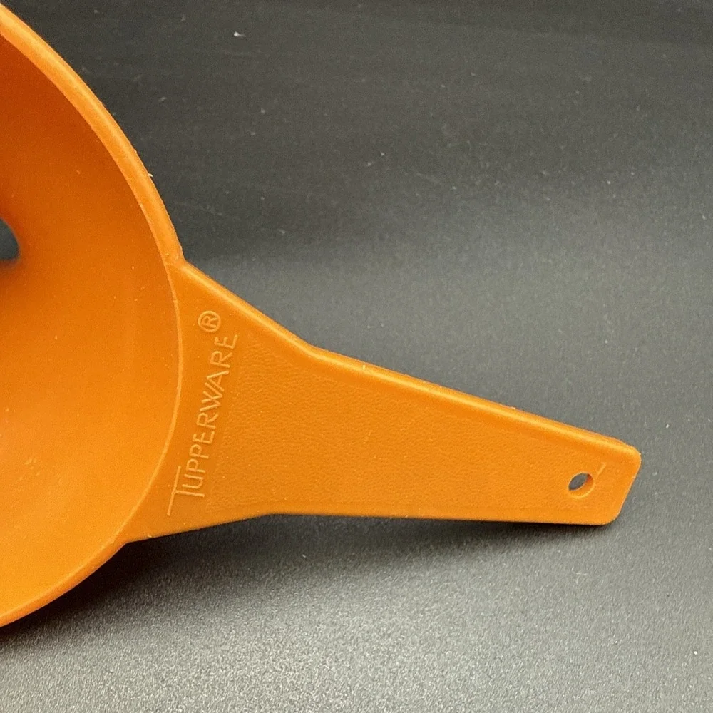 Vintage Tupperware Harvest‎ Orange Kitchen Funnel #1227-3